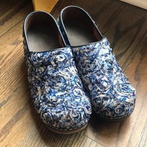 Sanita Floral Cloth Clogs
